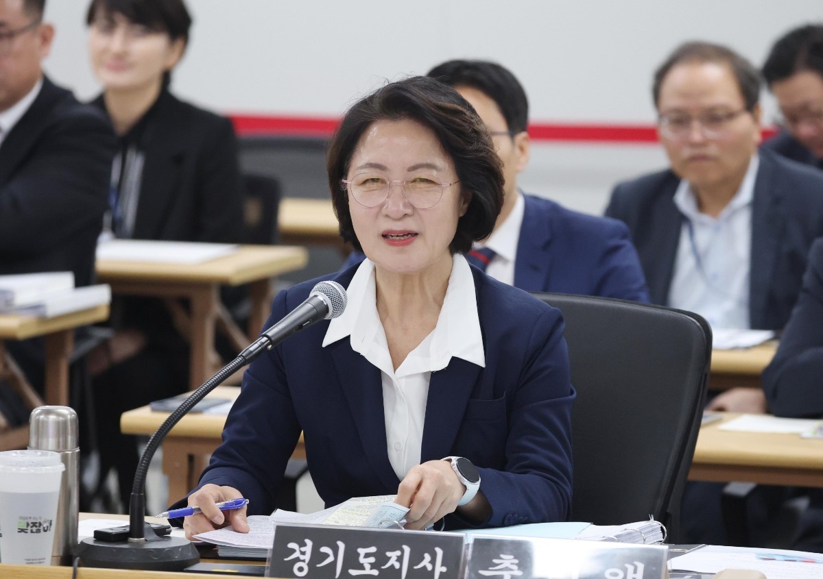 추미애 불려나온 국정감사장에서 목격된 '희한한 광경'