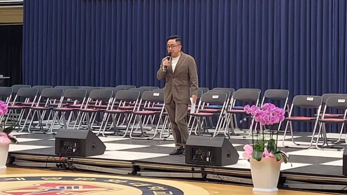 ‘경사 났네 경사 났어’…드디어 노총각 탈출, 깜짝 결혼 소식 전한 58세 연예인
