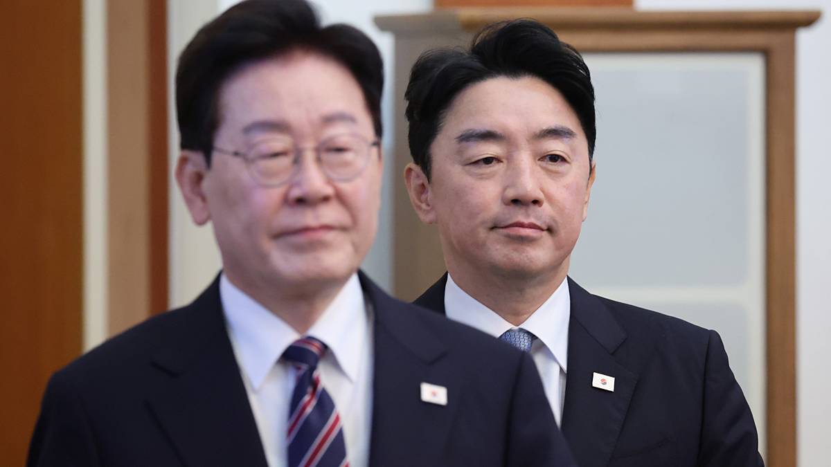 사의 표명 24일 만에 청와대 떠나는 강훈식…마지막으로 남긴 ‘이 말’