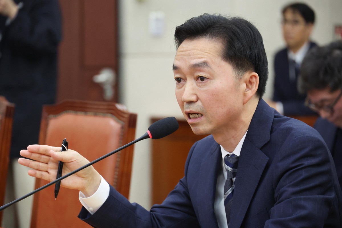 김지용 중대범죄수사청장 후보자가 14일 서울 여의도 국회에서 열린 행정안전위원회 인사청문회에서 의원 질의에 답변하고 있다. / 뉴스1