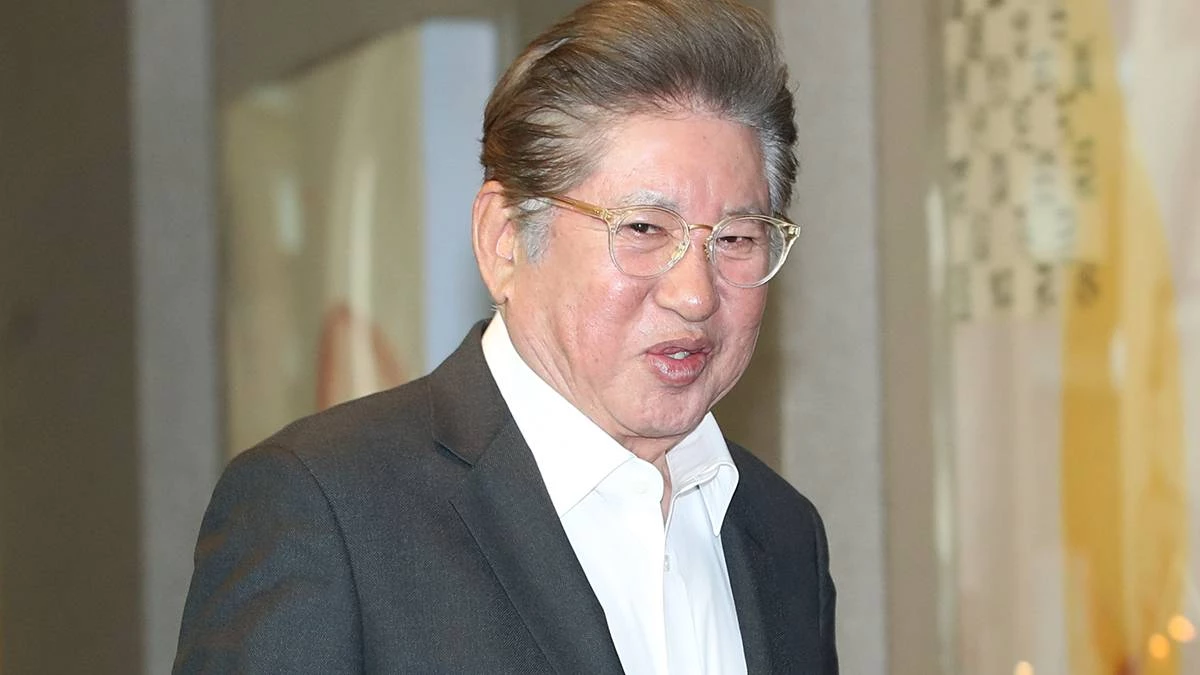 배우 김용건이 2023년 4월 7일 오후 서울 강남구 그랜드 인터컨티넨탈 서울 파르나스에서 열린 배우 이승기와 이다인의 결혼식에 참석하고 있다 / 뉴스1