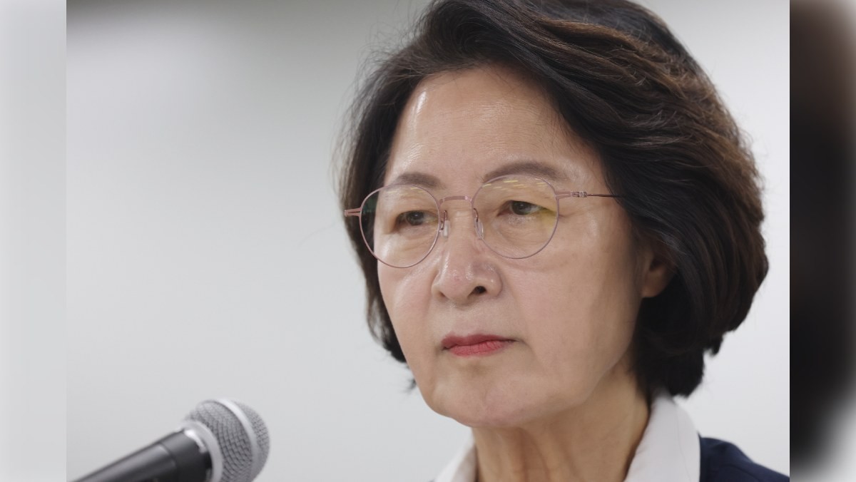 추미애 경기도지사가 지난 13일 경기 수원시 영통구 경기도청에서 열린 국회 행정안전위원회의 경기도에 대한 국정감사에서 의원 질의를 경청하고 있는 모습 / 뉴스1