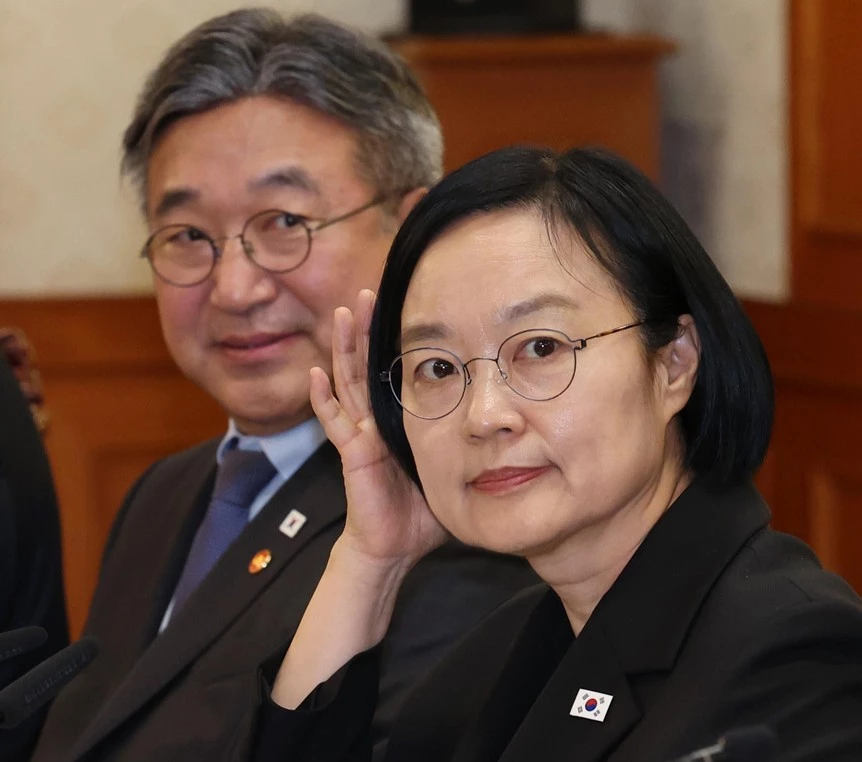 윤호중 행정안전부 장관, 한성숙 국무총리 / 뉴스1