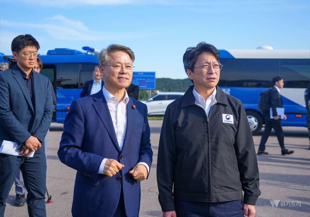 홍지선 국토장관 광주 군공항 현장 점검…반도체 산단 '청신호'