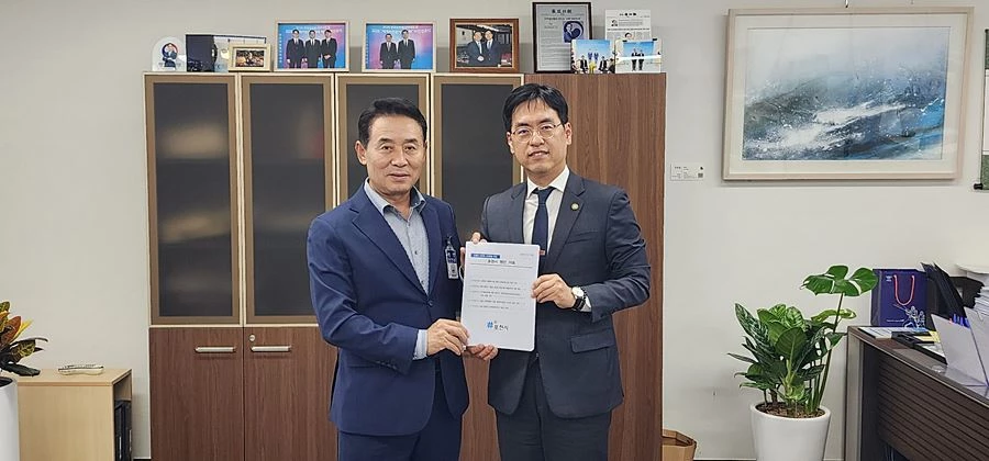 백영현 포천시장(왼쪽)