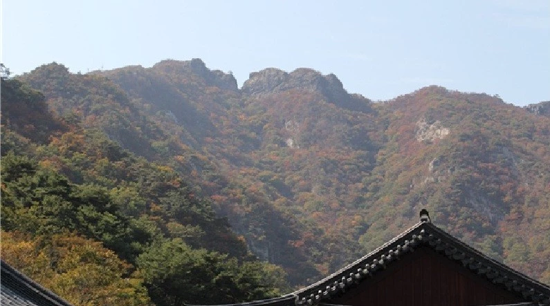 관측 장소(원경): 계룡산 동학사 화경헌 앞마당에서 쌀개봉 방향