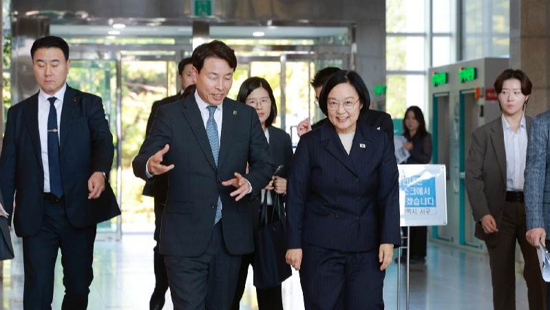 한성숙 총리 만난 대전 서구, 통합돌봄 국비 지원체계 마련 건의