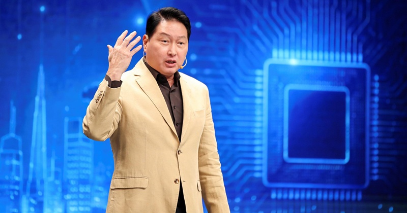 최태원 “대학 졸업장 필요 없어...20대로 돌아가면 '이것' 하고 싶다“