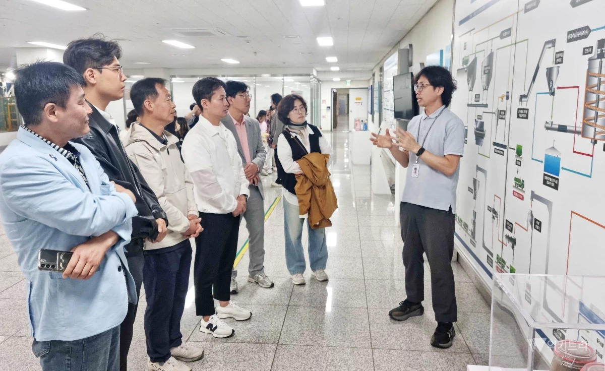 광산구의회 경제복지위원회(위원장 박경환)는 지난 14일부터 16일까지 3일간 서울·경기 하남 일대에서 선진지 비교견학을 진행했다. / 광산구의회