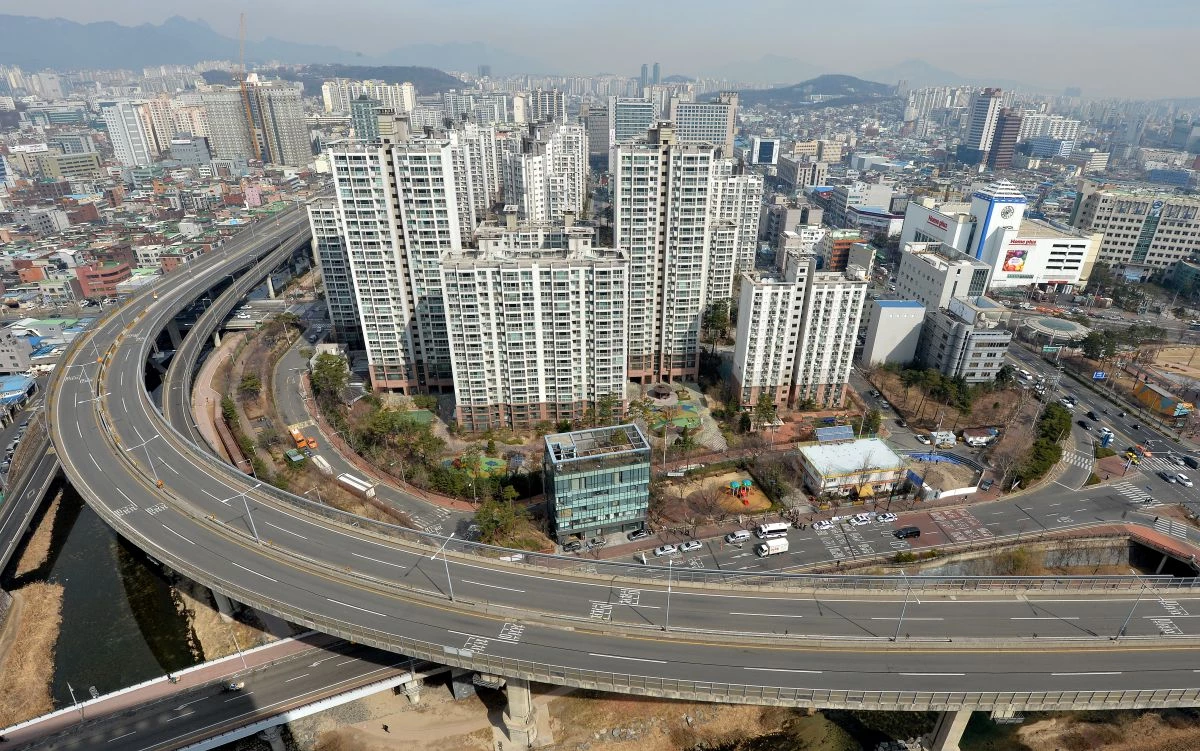 정릉천고가 인근 내부순환로 전경. / 뉴스1