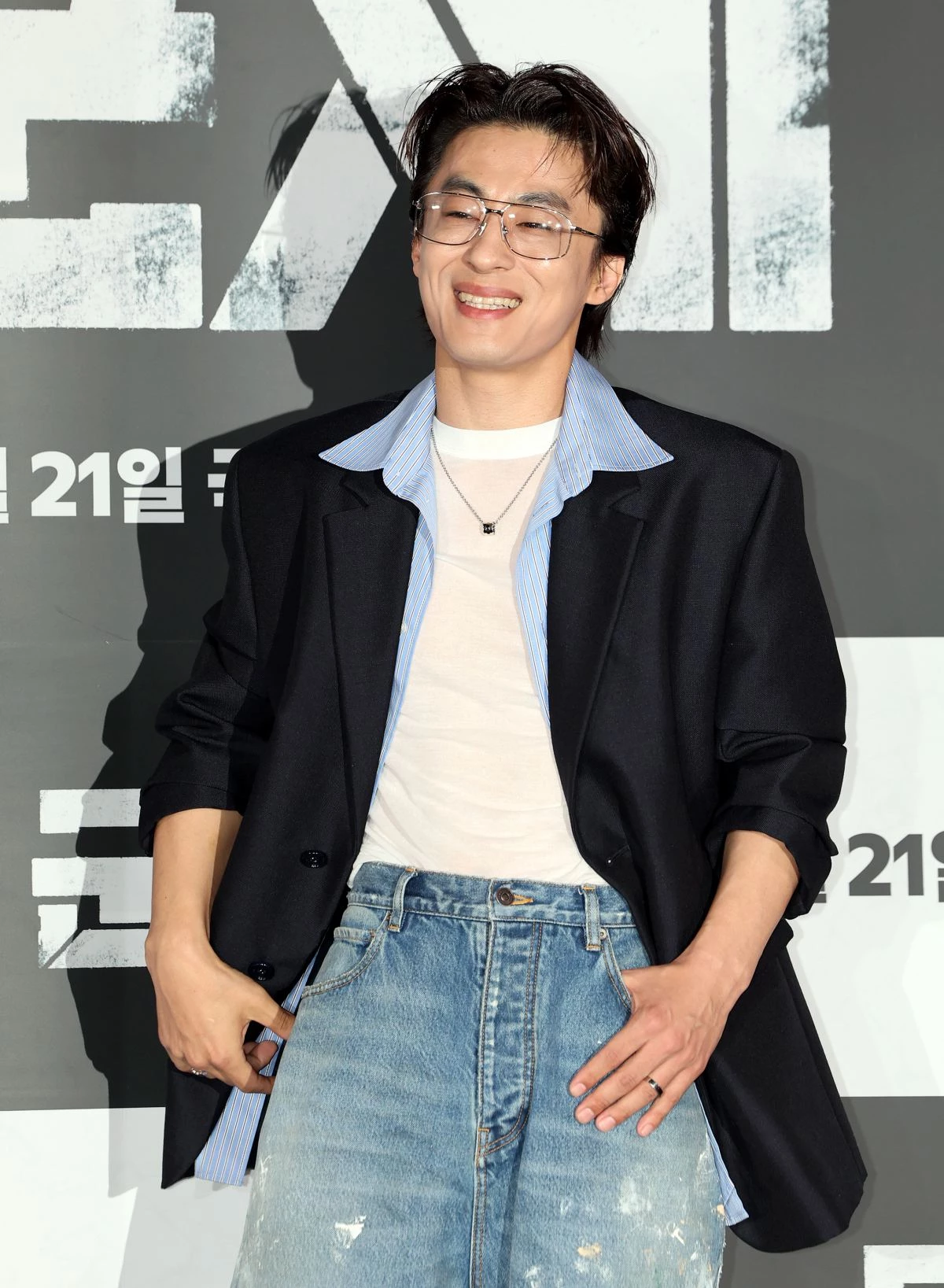 배우 구교환이 지난 8월 서울 광진구 롯데시네마 건대입구에서 열린 영화 '부활남: 더 레드'(감독 백) 제작보고회에 참석해 포즈를 취하고 있다. / 뉴스1