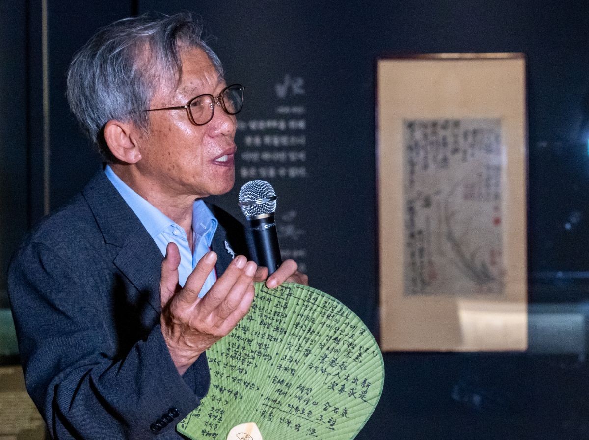 유홍준 국립중앙박물관장이 지난 8월 서울 용산구 국립중앙박물관에서 2026년 세 번째 주제전시 '추사 김정희와 그의 동반자'에 대해 설명하고 있는 모습. / 뉴스1