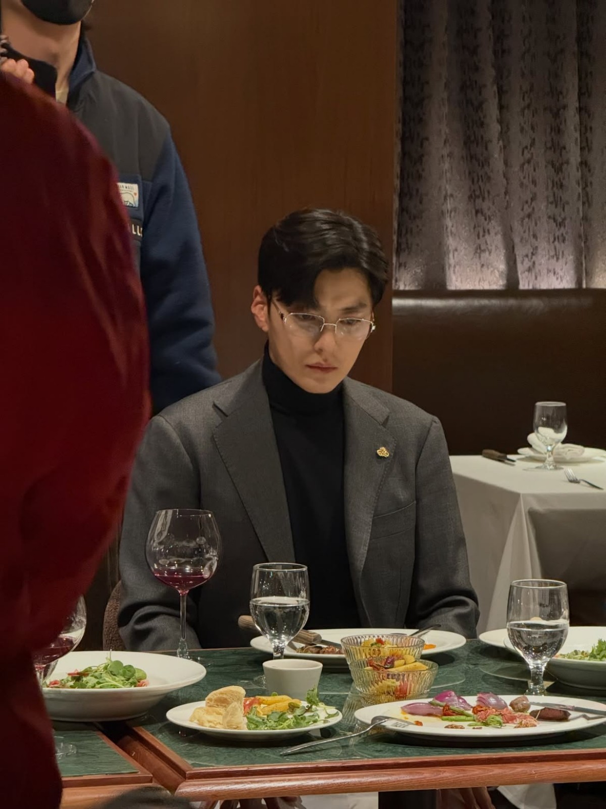 장승조가 '또...죄송합니다...'라며 올린 '닥터X' 비하인드컷. / 장승조 인스타그램