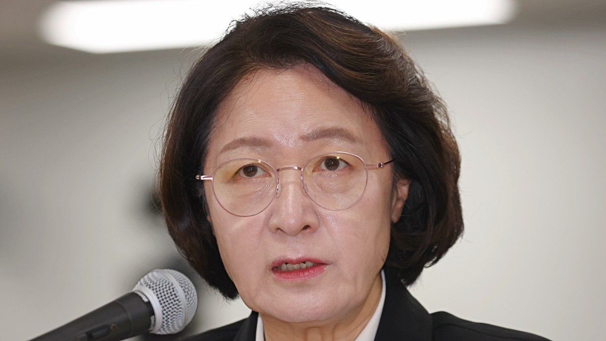 추미애 경기도지사가 19일 경기 수원시 영통구 경기도청에서 열린 국회 국토교통위원회의 경기도에 대한 국정감사에서 의원 질의에 답하고 있다. / 뉴스1