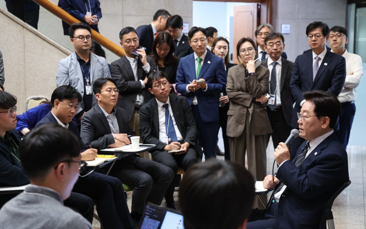 청와대 춘추관 찾은 이재명 대통령. / 뉴스1