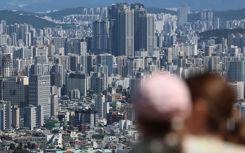 '내집마련'의 꿈은 점점 멀어지는 현실 / 뉴스1