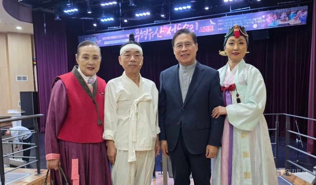 박민희 명창, 이문주 교수, 장헌일 목사, 김문애 교수(왼쪽부터)