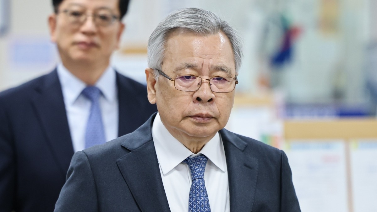 대장동 민간업자로부터 돈을 받은 혐의로 기소된 박영수 전 특별검사 / 뉴스1