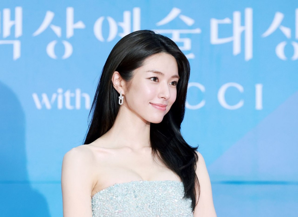 배우 하영이 어린이날인 지난해 5월 5일 오후 서울 강남구 코엑스에서 열린 '61회 백상예술대상' 레드카펫에서 포즈를 취하고 있다. / 뉴스1