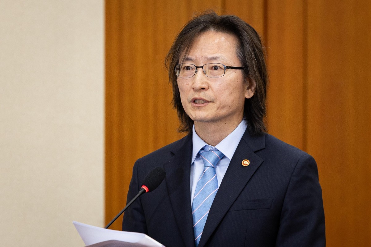 주병기 공정거래위원장이 12일 서울 여의도 국회에서 열린 정무위원회의 공정거래위원회 등에 대한 국정감사에 출석해 업무보고를 하고 있다. / 뉴스1