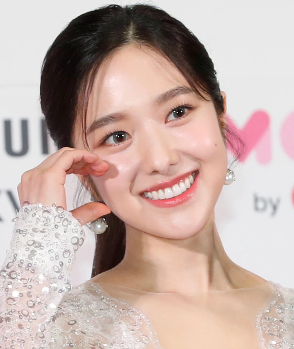 방송인 이혜성이 2023년 일본 도쿄돔에서 열린 ‘2023 마마 어워즈(2023 MAMA AWARDS)’에서 포즈를 취하고 있다. / 뉴스1