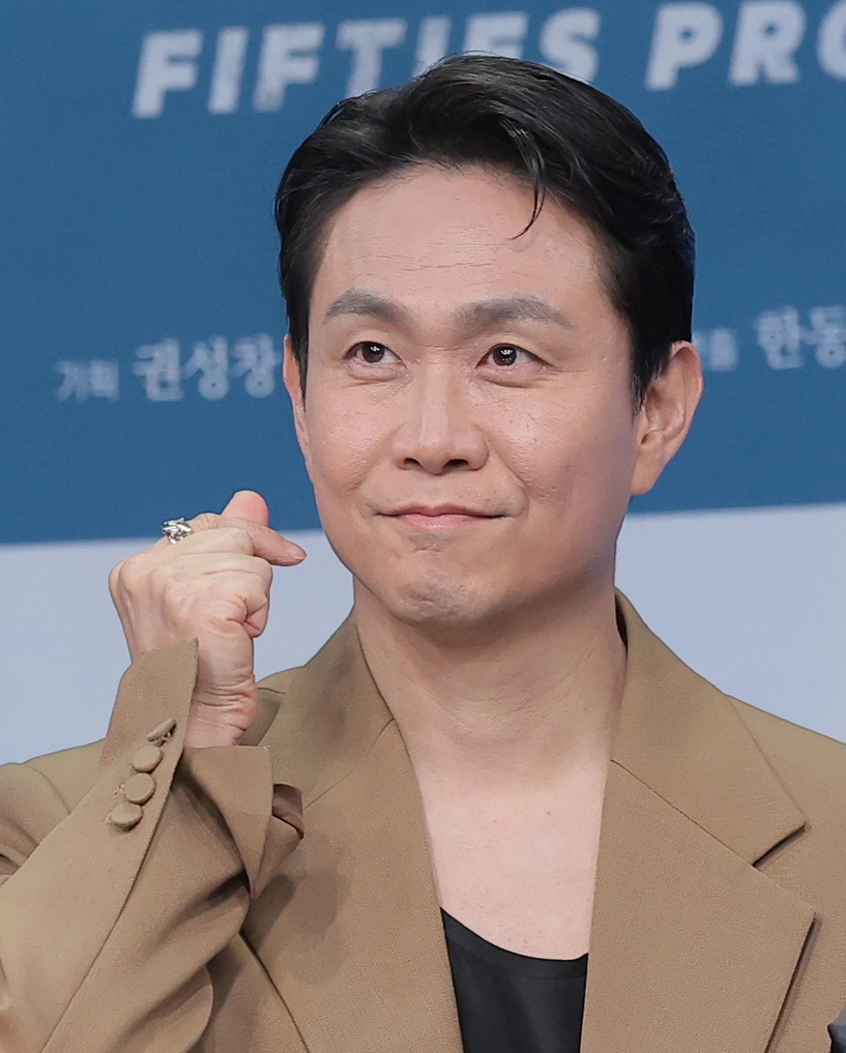 배우 오정세가 지난 5월 서울 마포구 상암동 MBC에서 진행된 드라마 '오십프로' 제작발표회에 참석해 포즈를 취하고 있다. / 뉴스1
