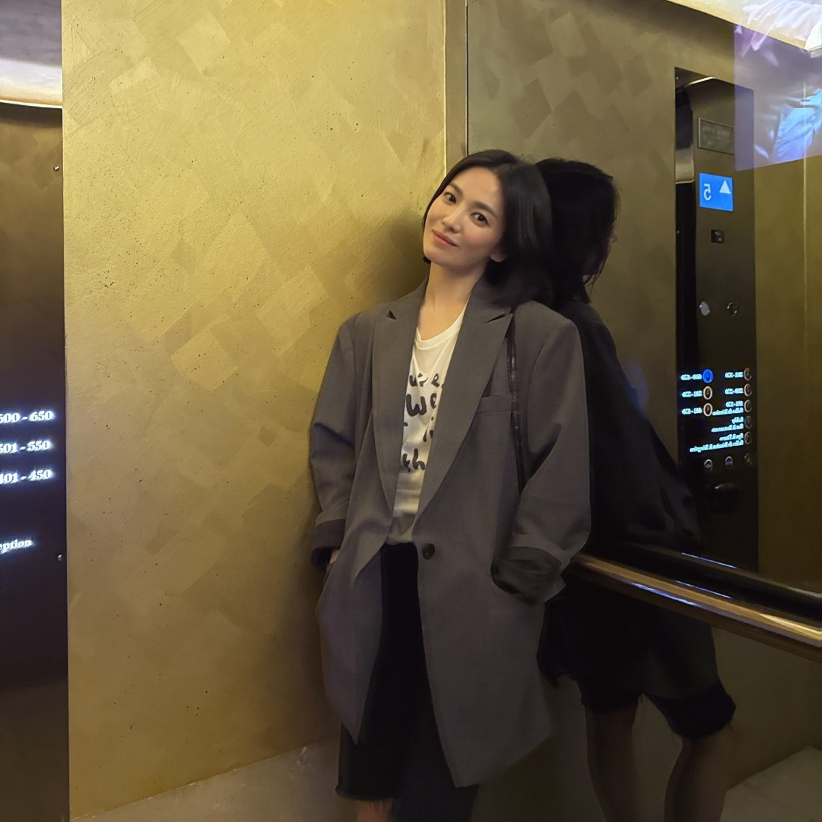 송혜교가 지난 9월 SNS를 통해 공개한 사진. / 송혜교 인스타그램