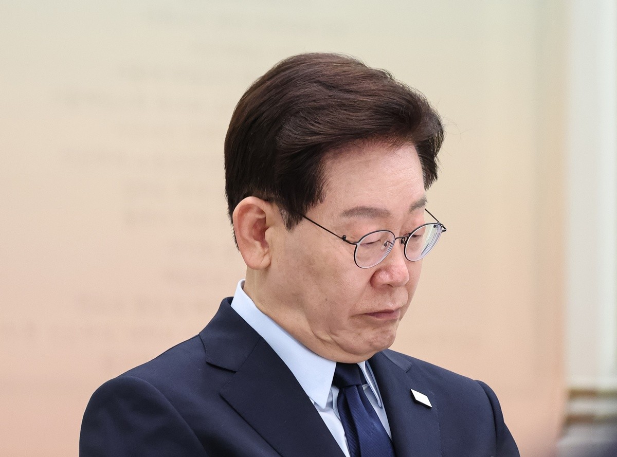 이 대통령은 SNS 더 하겠다는데 “잠 좀 주무시라” 직언한 여당 정치인 