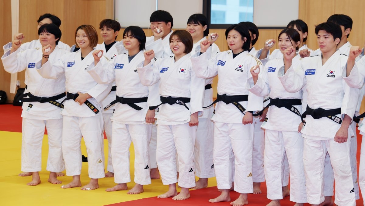 "무릎 꿇고 빌어" 유도 국가대표 충격 폭로… 결국 감독 물러났다