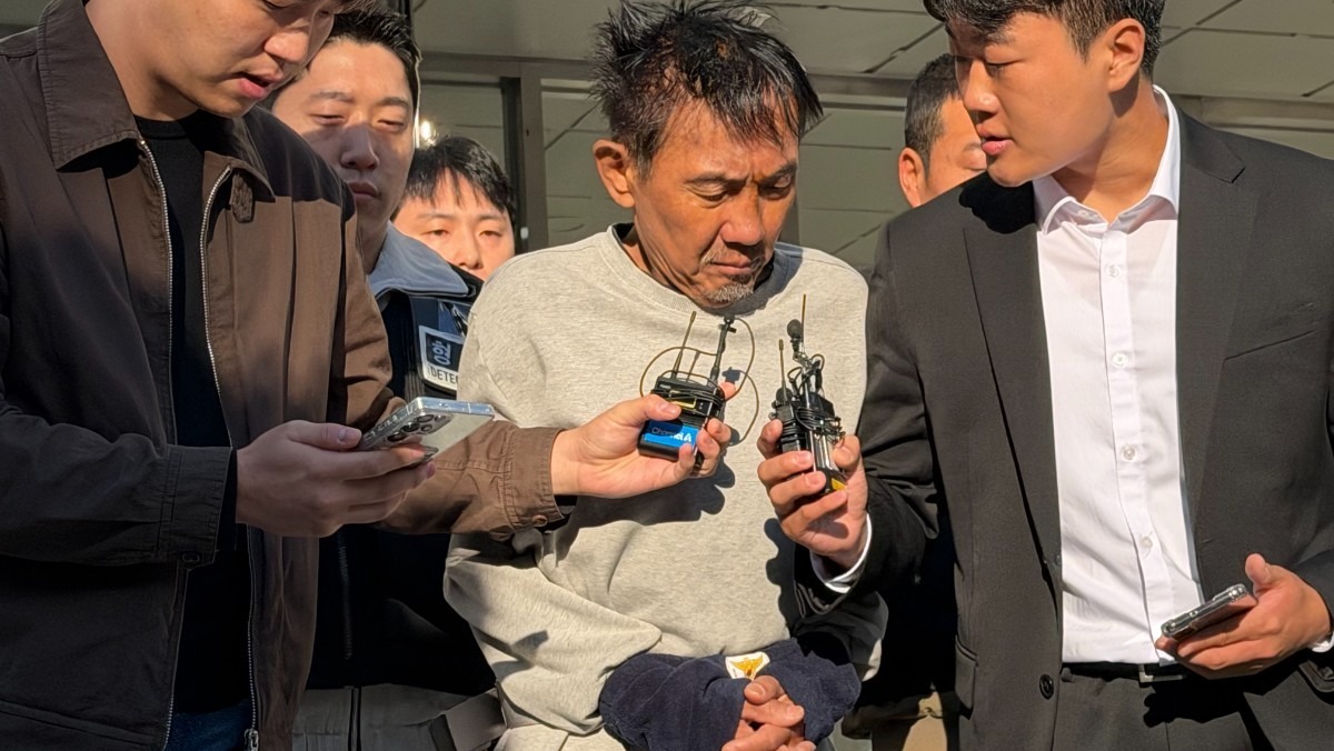얼굴 가리지 않고 등장한 '인천 흉기난동범' 최충락…오늘 송치되며 한 말