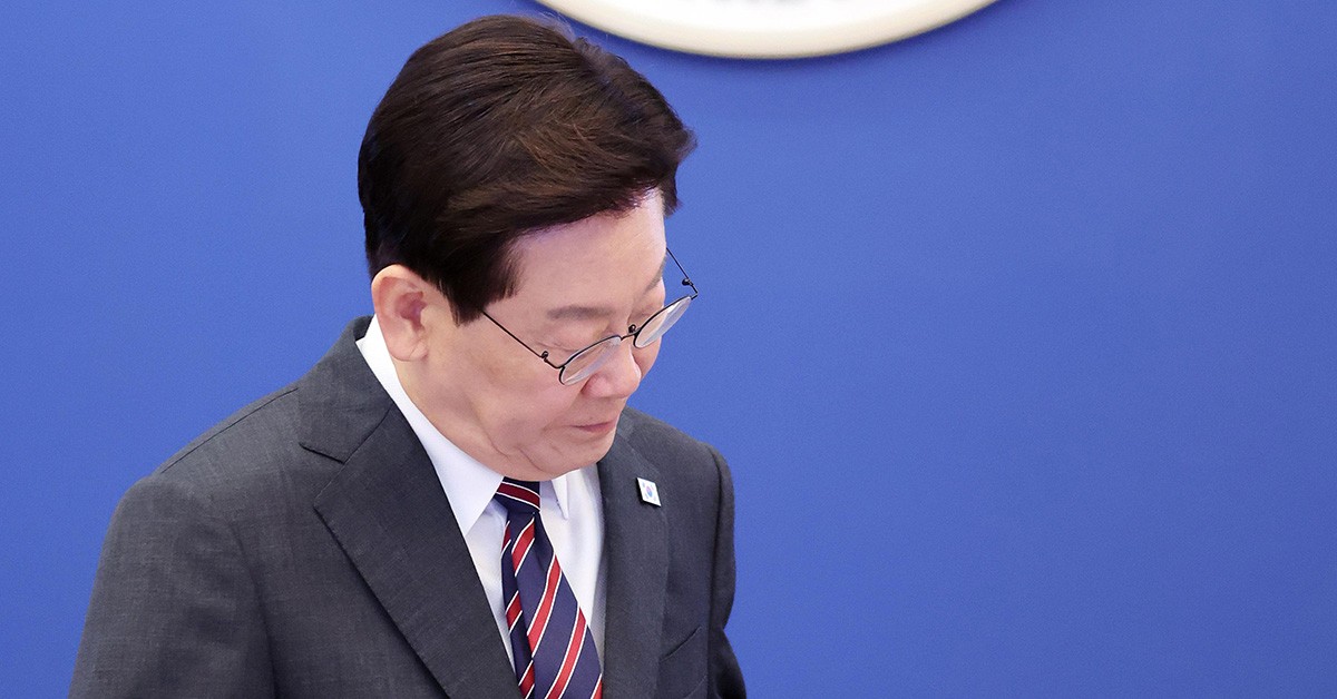 이재명 대통령이 22일 청와대에서 열린 수석보좌관회의에서 참석하고 있다. / 뉴스1