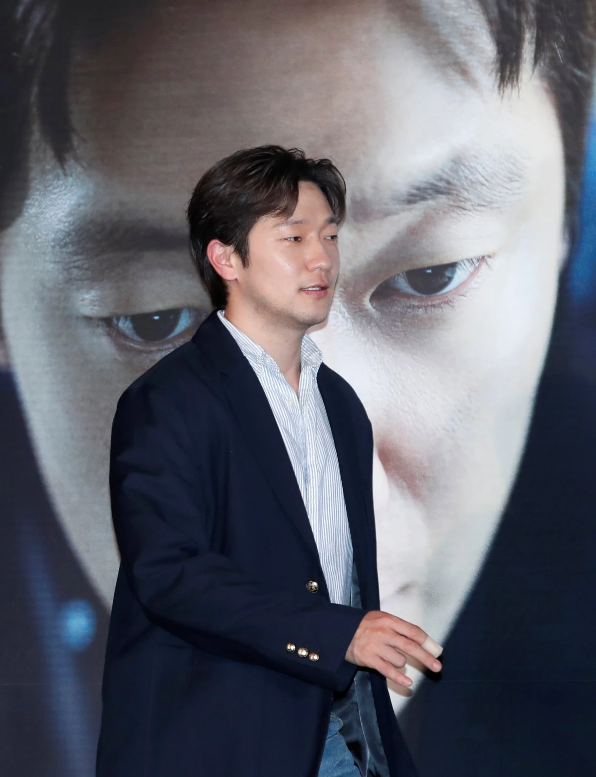 배우 손석구가 2024년 서울 용산구 CGV 용산아이파크몰에서 열린 영화 ‘댓글부대’(감독 안국진) 언론배급시사회 및 기자간담회에 참석하고 있다. / 뉴스1