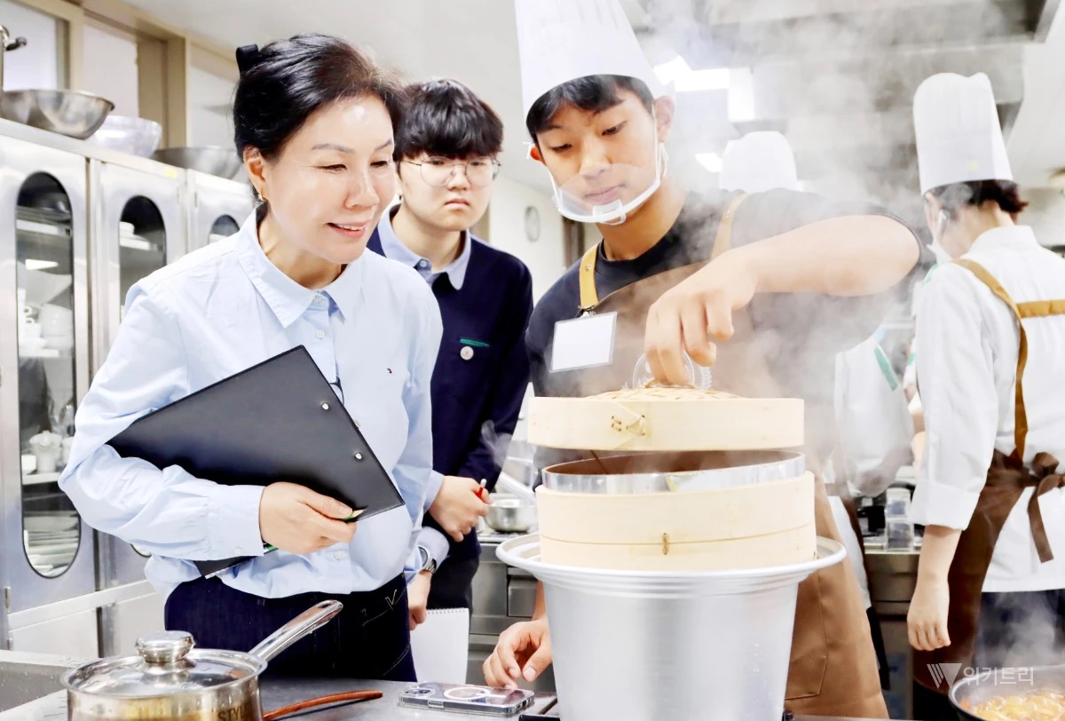 지난 24일 호남대학교 현명관에서 광산 청소년 요리경연대회 전남광주 로컬푸드 틴스토랑을 개최했다. / 광산구