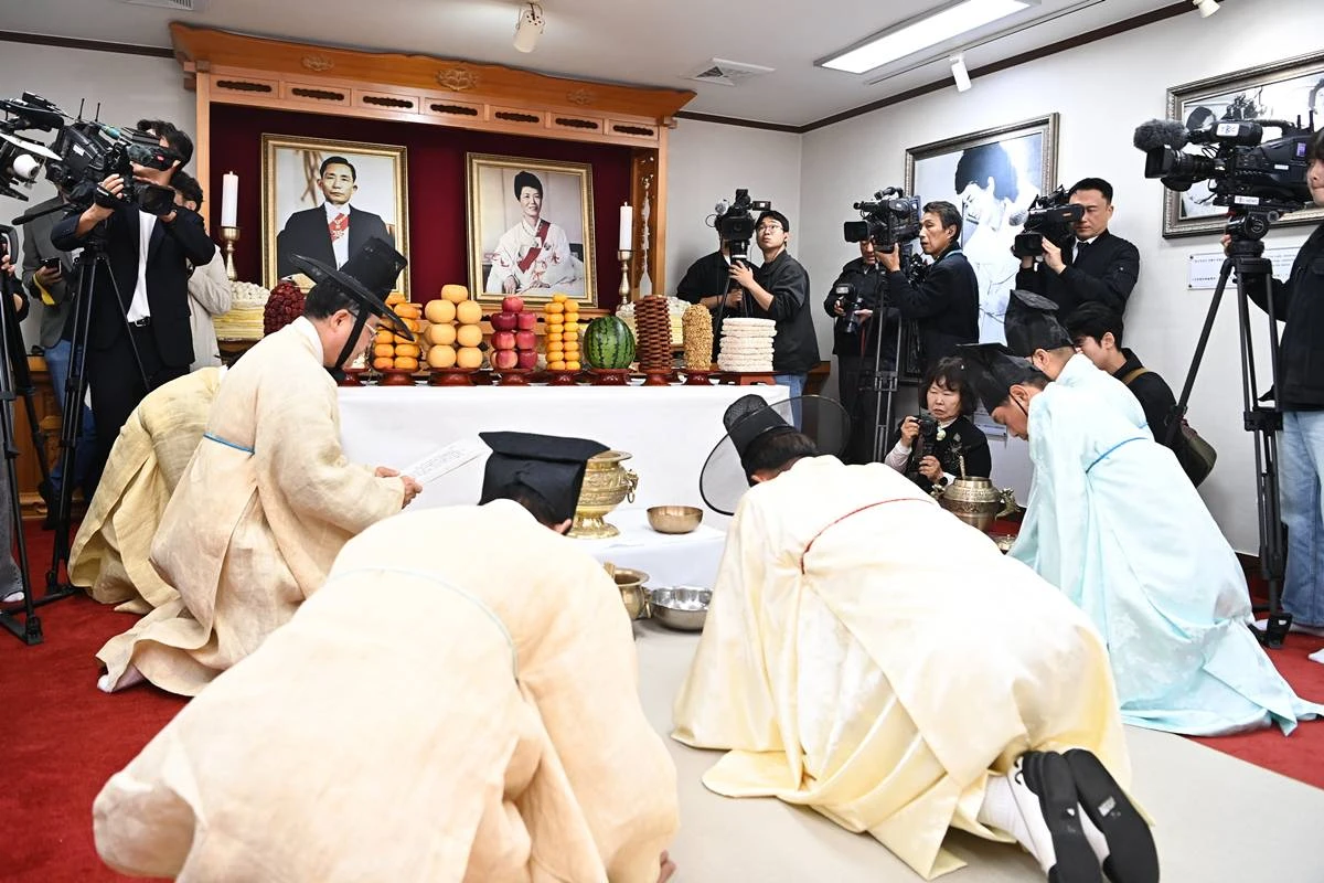 구미 생가에서 열린 박정희 전 대통령 추모식/이하 구미시