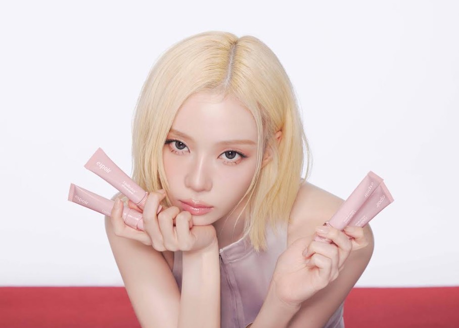 윈터가 바른 핑크 립…에스쁘아, 색조에 입술 관리 기능 더했다