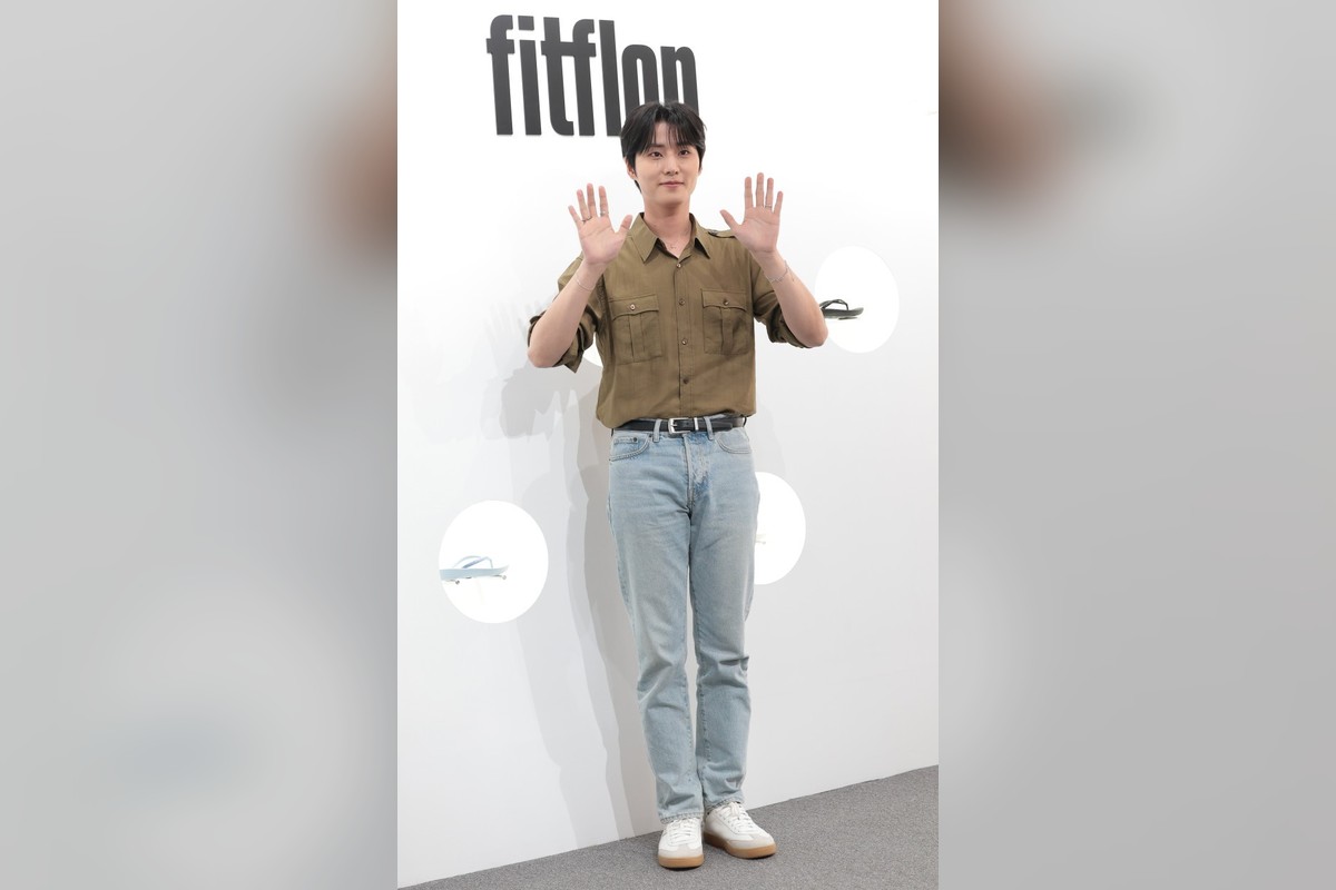 ‘슈돌’ 영케이, 하루 앞에서 몇 년 만에 통기타 잡았다…드럼 신동과 합주