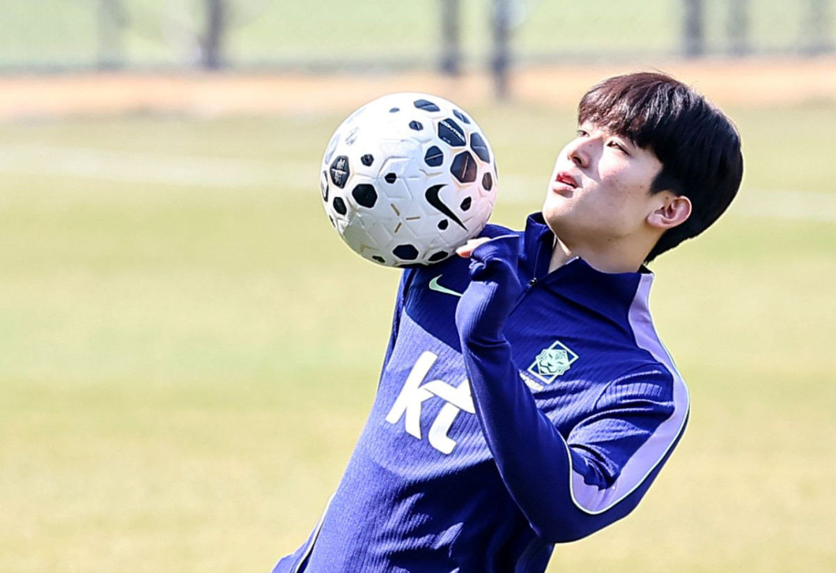 23세 이하(U-23) 축구대표팀 양민혁이 지난 3월 24일 충남 천안 코리아풋볼파크에서 열린 2026 아이치·나고야 아시안게임 대비 소집 훈련에 임하고 있다. / 뉴스1