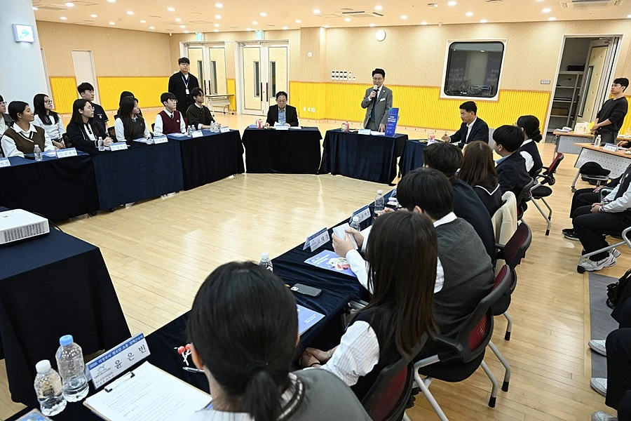 '청소년 목소리 시정에 담는다' 김원기 의정부시장, 미래세대와 직접 소통