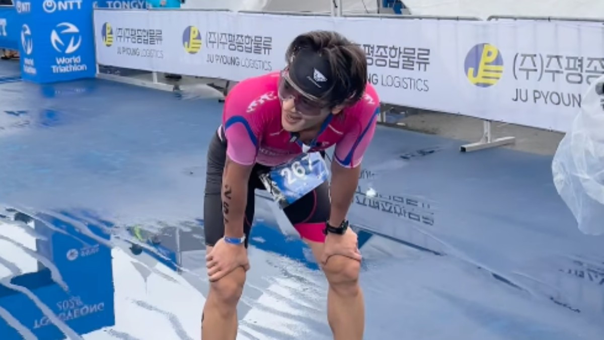 샤이니 멤버 민호가 '2026 통영 월드 트라이애슬론 컵'에 출전해 동호인부 남자 35~39세 부문에서 3위에 올랐다. / 대한철인3종협회 인스타그램