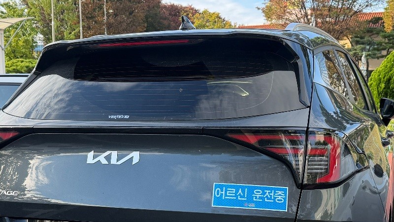 유성구, 70세 이상 운전자에 '어르신 운전중' 무료 배부