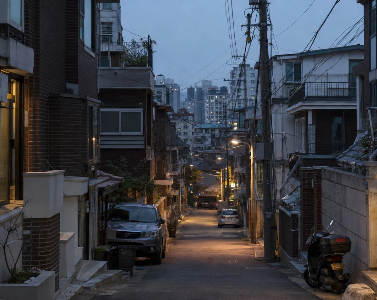 기사와 무관한 자료 사진. 기사 이해를 돕기 위해 AI를 활용해 제작했음. 서울 구로구 주택가 쓰레기 더미에서 시신이 발견된 것으로 전해졌다. SBS 보도에 따르면 27일 오전 11시쯤 서울 구로구에 있는 한 주택가 앞 쓰레기를 모아 버리는 골목 부근에서 남성 시신이 발견됐다. 당시 쓰레기를 수거하는 구청 근무자가 시신을 발견한 뒤 구청에 보고하고 구청 직원이 경찰에 신고한 것으로 전해졌다.