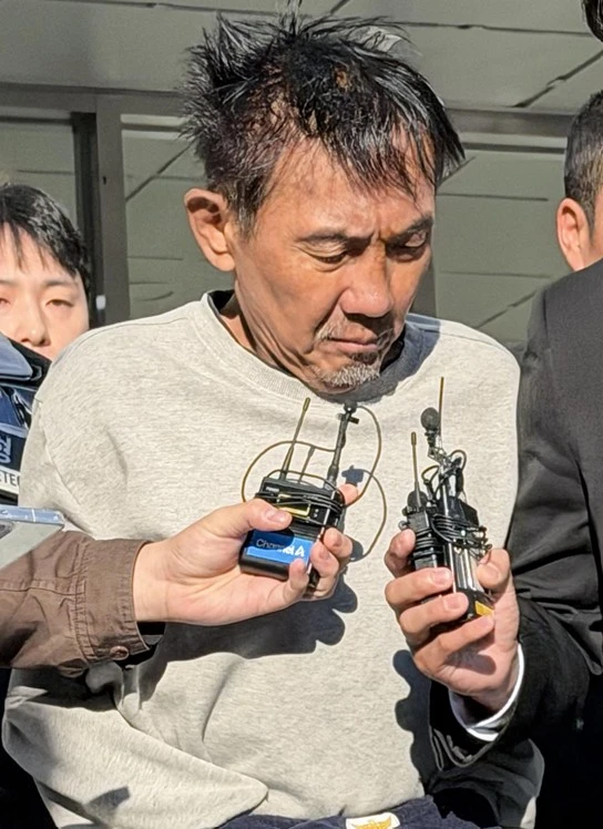 자해를 해 응급실로 이송됐던 최충락 / 뉴스1