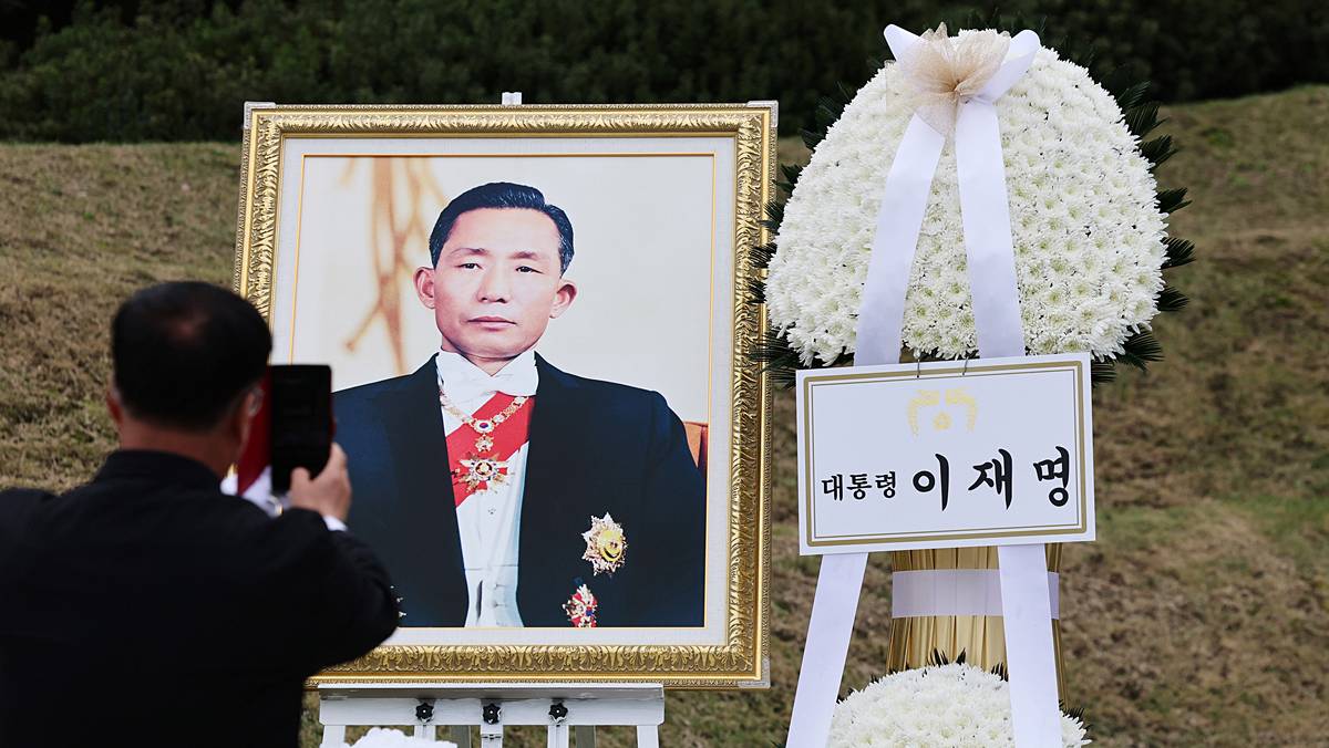 ‘박정희 추모식서 이 대통령 화환 불태워졌다’ SNS 확산…보훈부 단호한 입장