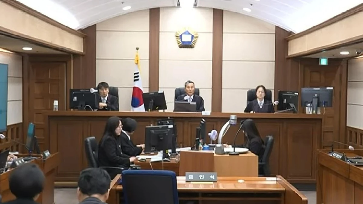 오세훈 서울시장이 23일 서울 서초구 고등법원에서 열린 '명태균 여론조사 대납 의혹 사건' 항소심 선고 공판에 출석하고 있다. / 서울고법 제공