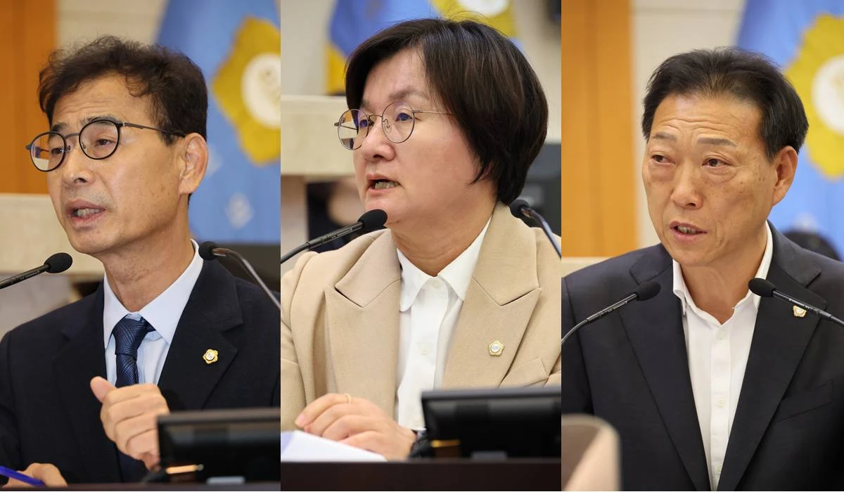 (왼쪽부터)시정질문하는 이민규, 김은주, 김영헌 의원/포항시의회