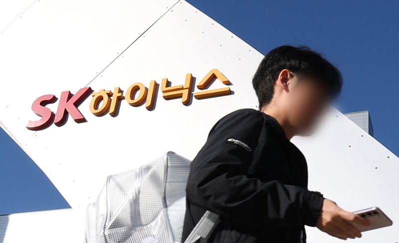 “3년 치 물량까지 다 팔렸다”…SK하이닉스, 분기 영업이익 '역대 최대'