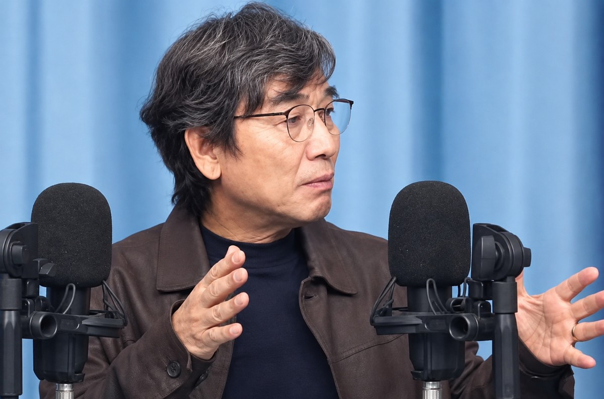 유시민 작가는 이재명 대통령의 외로움을 걱정할 필요가 없다고 주장했다. 그는 “최고 권력자에게는 외로움 따위는 없다고 한다”며 “대통령이 외롭다는 걱정은 할 필요가 없다”고 말했다. / '박시영TV' 영상 캡처