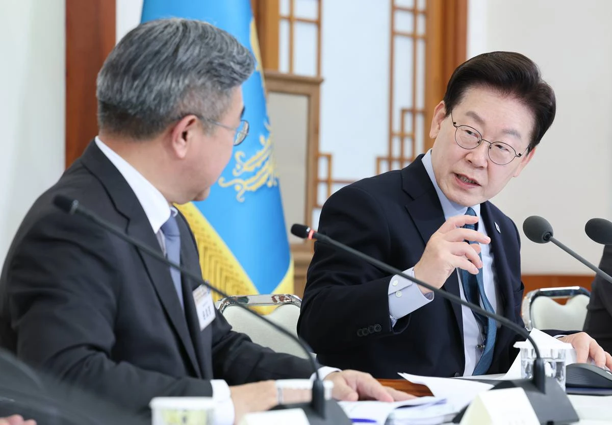이재명 대통령이 지난 28일 청와대에서 열린 국민생명안전위원회 제2차 전체회의에서 발언하고 있다 / 뉴스1