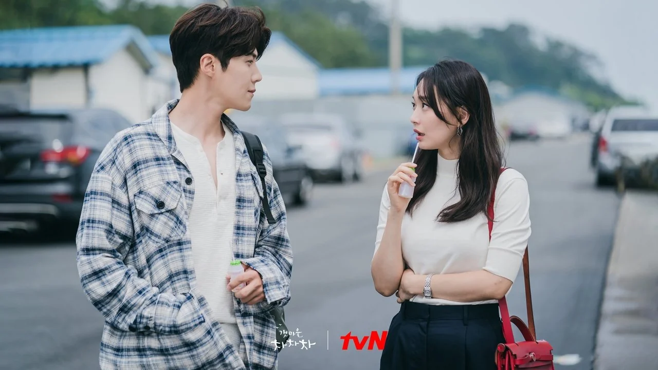 드라마 ‘갯마을 차차차’의 한 장면 (사진=tvN)