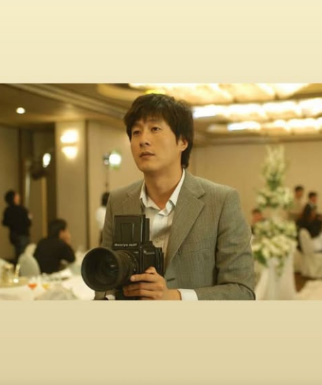 봉태규가 올린 김주혁 사망 9주기 추모 게시물. 영화 '광식이 동생 광태' 김주혁 스틸. / 봉태규 인스타그램